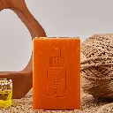 naturix-kojik-asitli-sabun-ferulik-asit-icereren-aydinlatici-yuz-ve-vucut-sabunu-derinlemesine-temizler-cilt-tonunu-esitler-3.webp